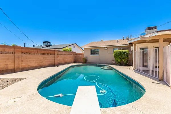 $3,595 | 1918 East Palmcroft Drive, Tempe, AZ 85282