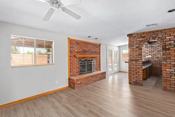 $3,595 | 1918 East Palmcroft Drive, Tempe, AZ 85282