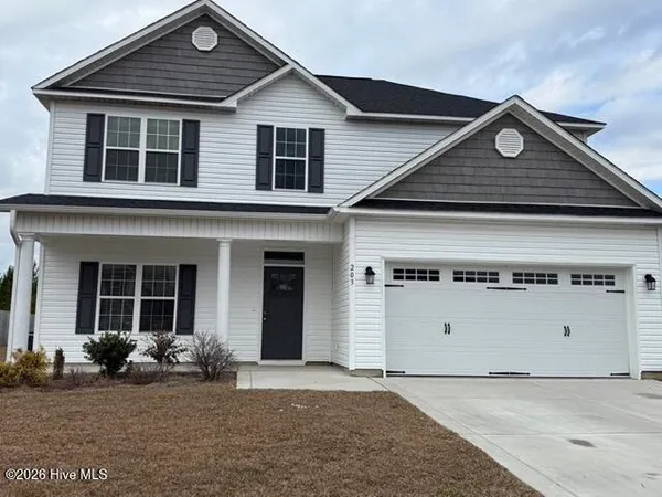 $2,050 | 203 Moonstone Court, Jacksonville, NC 28546