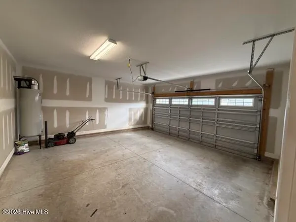 $2,050 | 203 Moonstone Court, Jacksonville, NC 28546