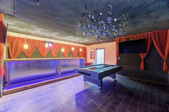 $1,200,000 | 3231 North Octavia Avenue, Chicago, IL 60634