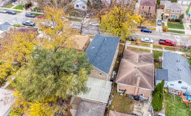 $1,200,000 | 3231 North Octavia Avenue, Chicago, IL 60634