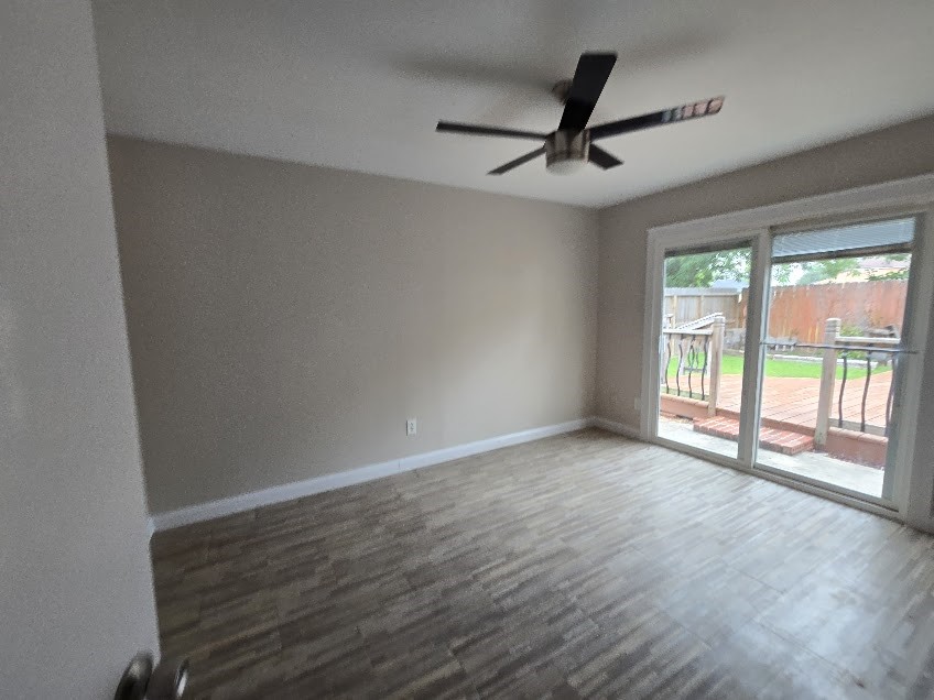 1110 Greencroft Street Channelview, TX 77530 - Photo 8 of 24 a view of an empty room with a window