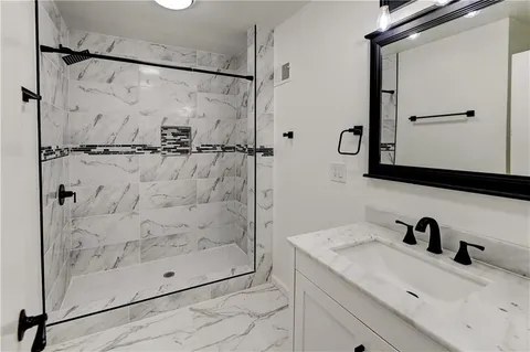 $509,900 | 1102 West 85th Terrace, Kansas City, MO 64114