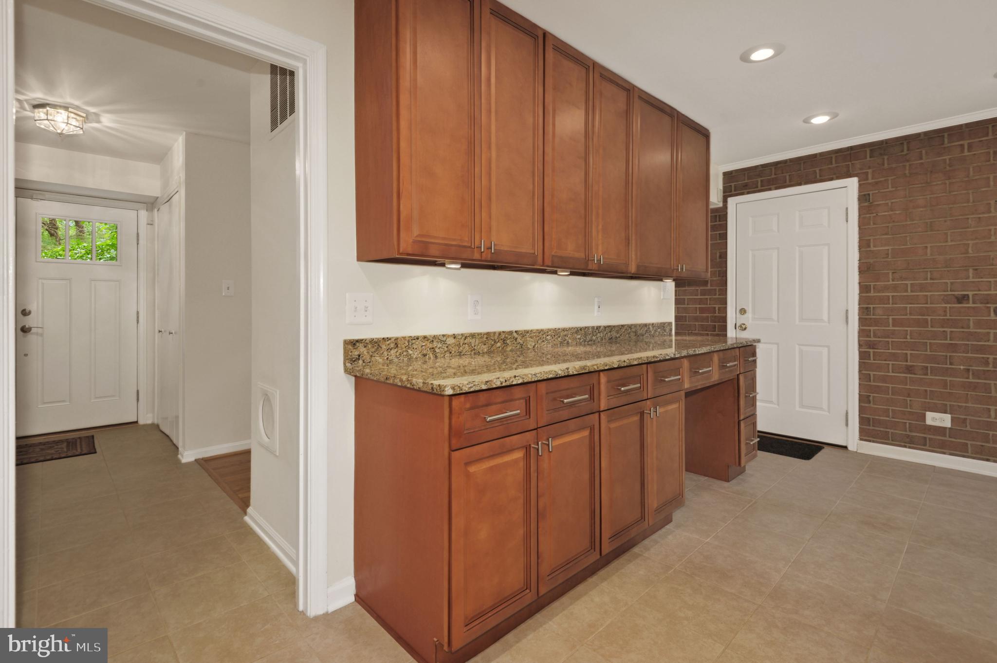 6724 Houndmaster Road Springfield, VA 22152 - Photo 13 of 45