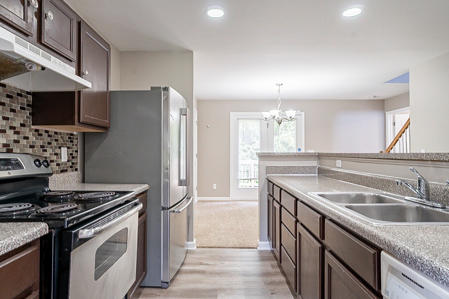 2852 Hydes Ferry Road Nashville, TN 37218 - Photo 4 of 33 Gallery Image 4