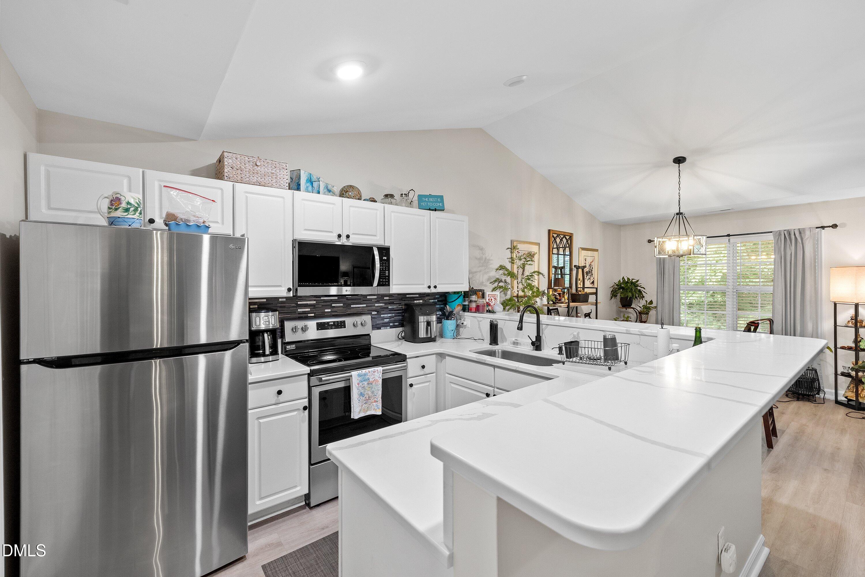4022 Wellington Ridge Loop Cary, NC 27518 - Photo 5 of 34 17-4022 Wellington_7435