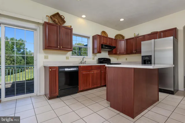 $350,000 | 322 Fox Knoll Court, Hanover, PA 17331