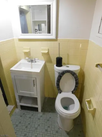 $3,795 | 78 Newark Avenue, Bloomfield, NJ 07003