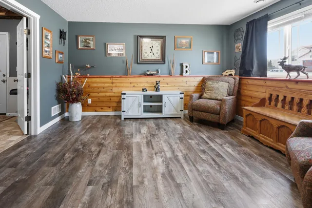 $305,000 | 1011 Waters Edge Circle, Avon, MN 56310