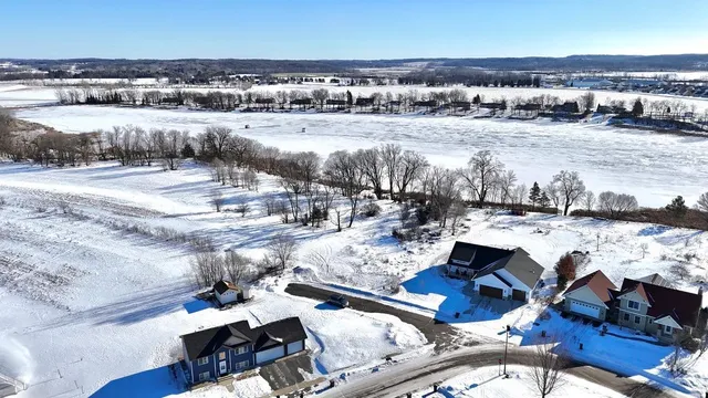 $305,000 | 1011 Waters Edge Circle, Avon, MN 56310
