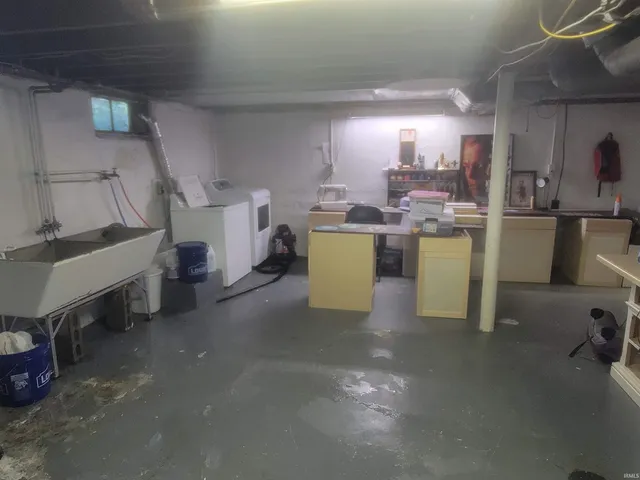 $178,000 | 1000 West Waid Avenue, Muncie, IN 47303