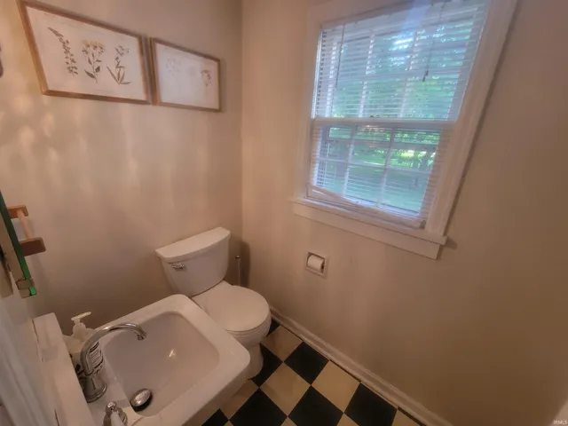 $178,000 | 1000 West Waid Avenue, Muncie, IN 47303