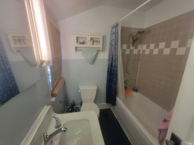 $178,000 | 1000 West Waid Avenue, Muncie, IN 47303