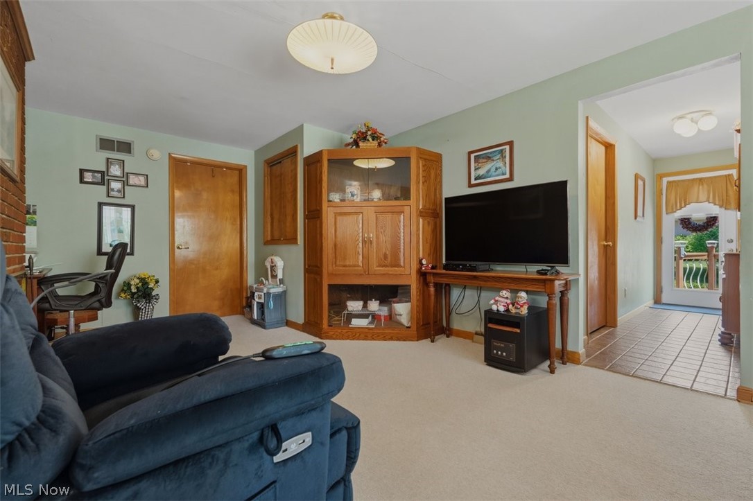 800 Arends Ridge Road Marietta, OH 45750 - Photo 35 of 50 Family Room