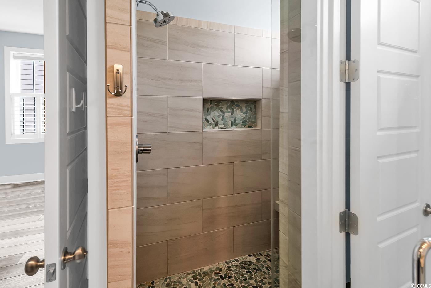202 Clam Digger Loop Pawleys Island, SC 29585 - Photo 21 of 28 Full bath featuring a tile shower