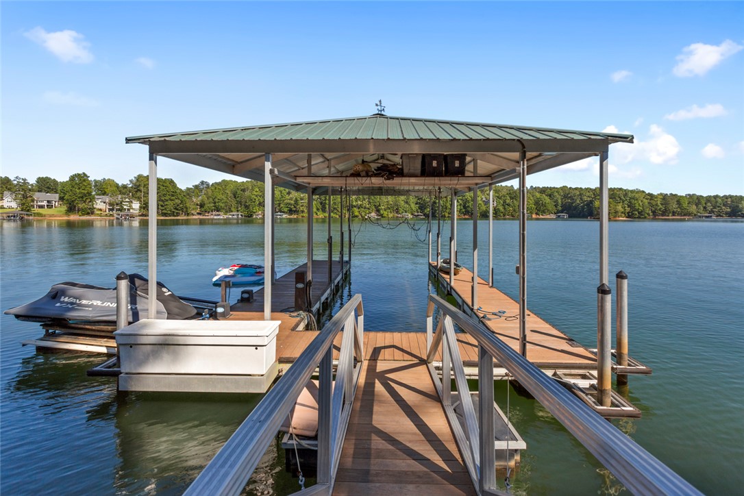 509 Peninsula Road West Union, SC 29696 - Photo 2 of 29 Gallery Image 2
