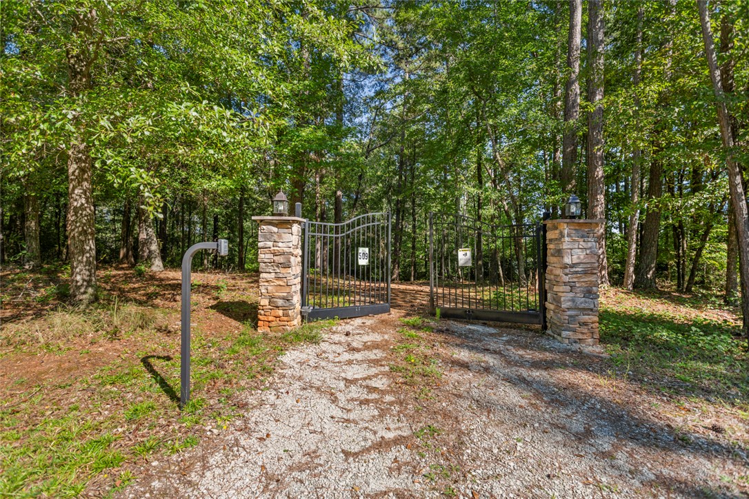 509 Peninsula Road West Union, SC 29696 - Photo 3 of 29 Gallery Image 3