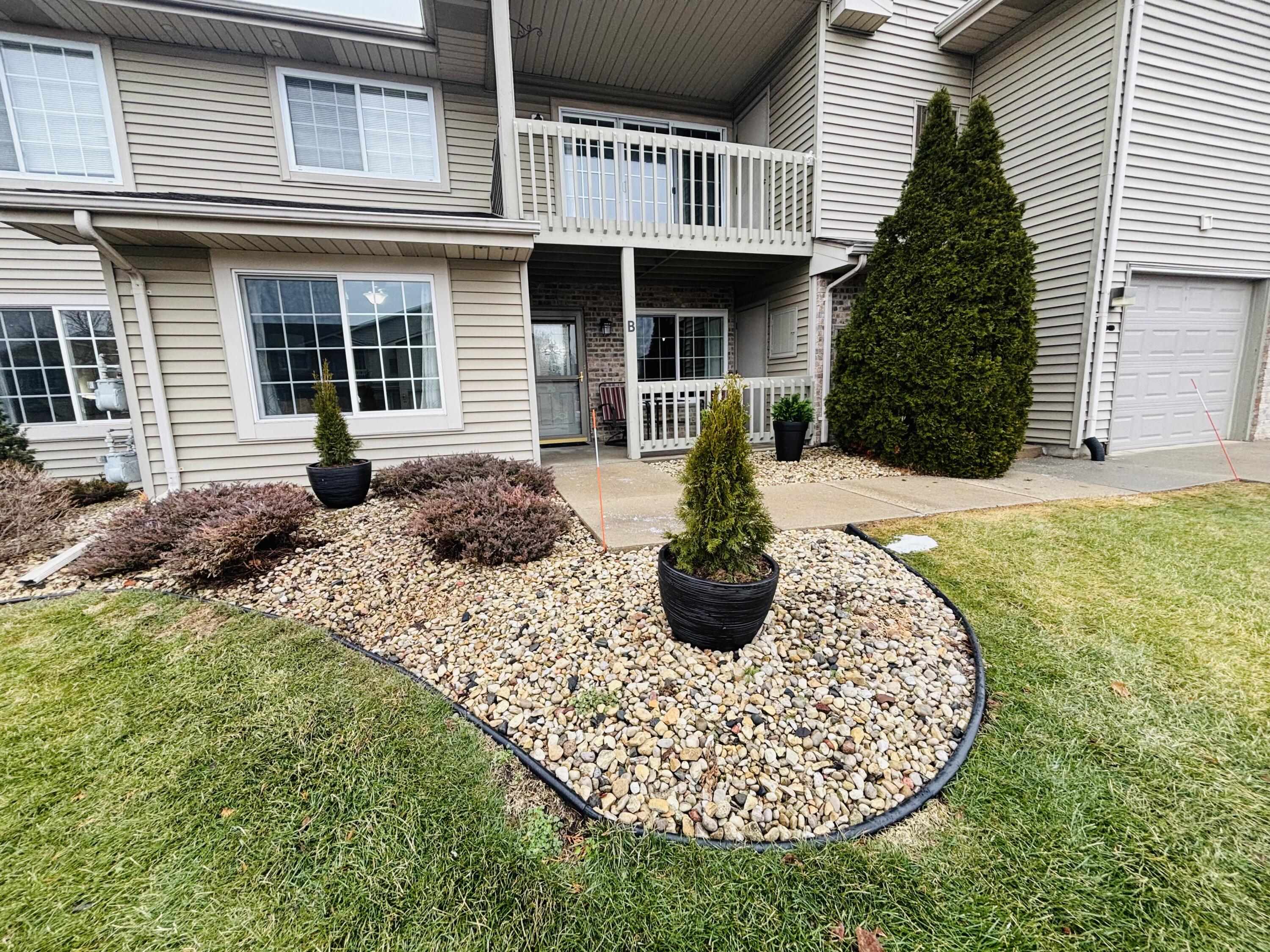 9920 74th Street, Unit B Kenosha, WI 53142 - Photo 15 of 15 Front