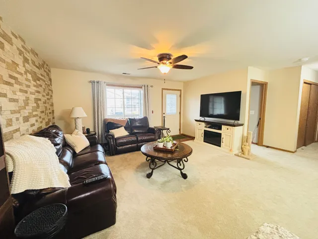 $239,000 | 9920 74th Street, Unit B, Kenosha, WI 53142
