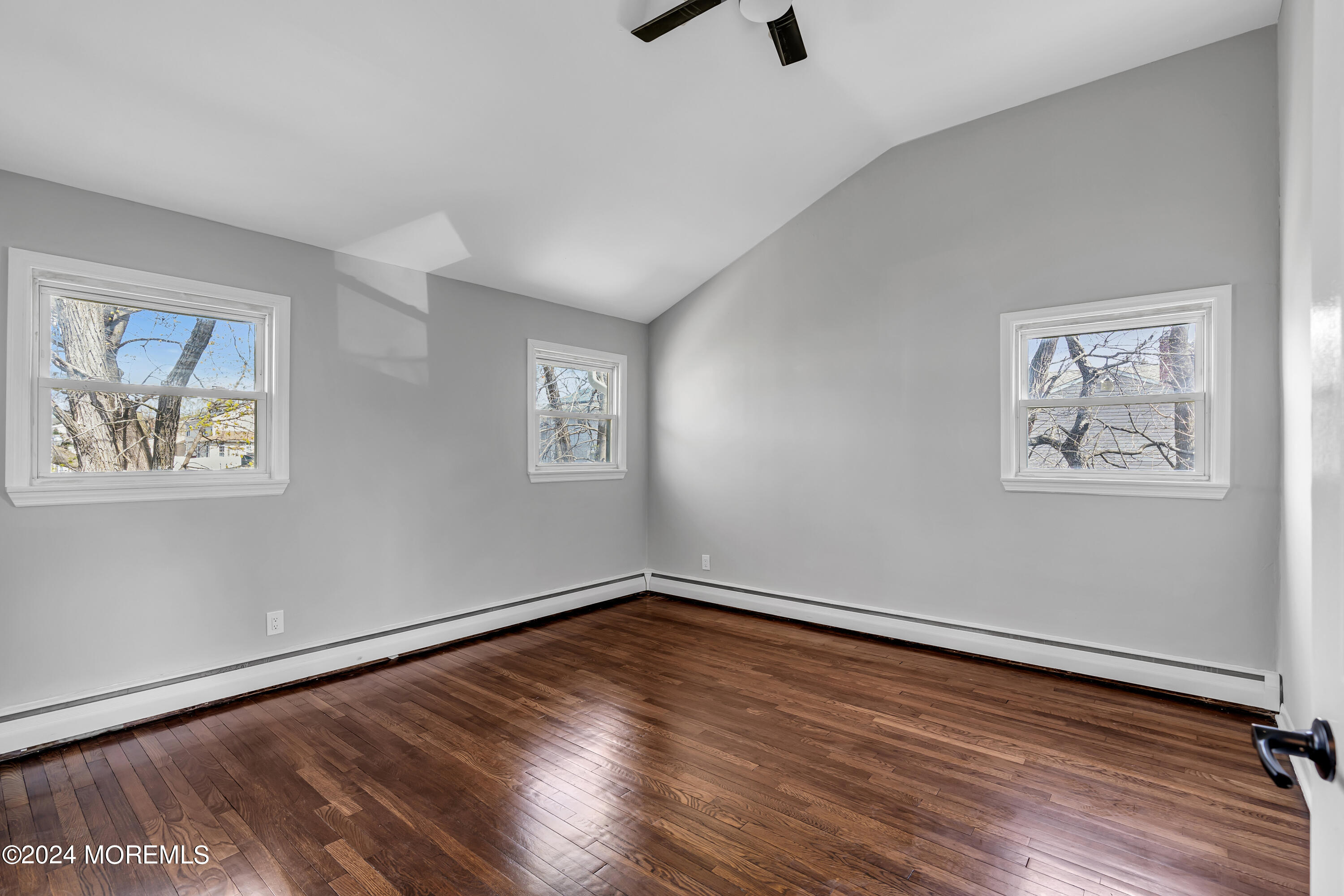 7 Squirrel Road Neptune Township, NJ 07753 - Photo 13 of 34 032_dsc04536