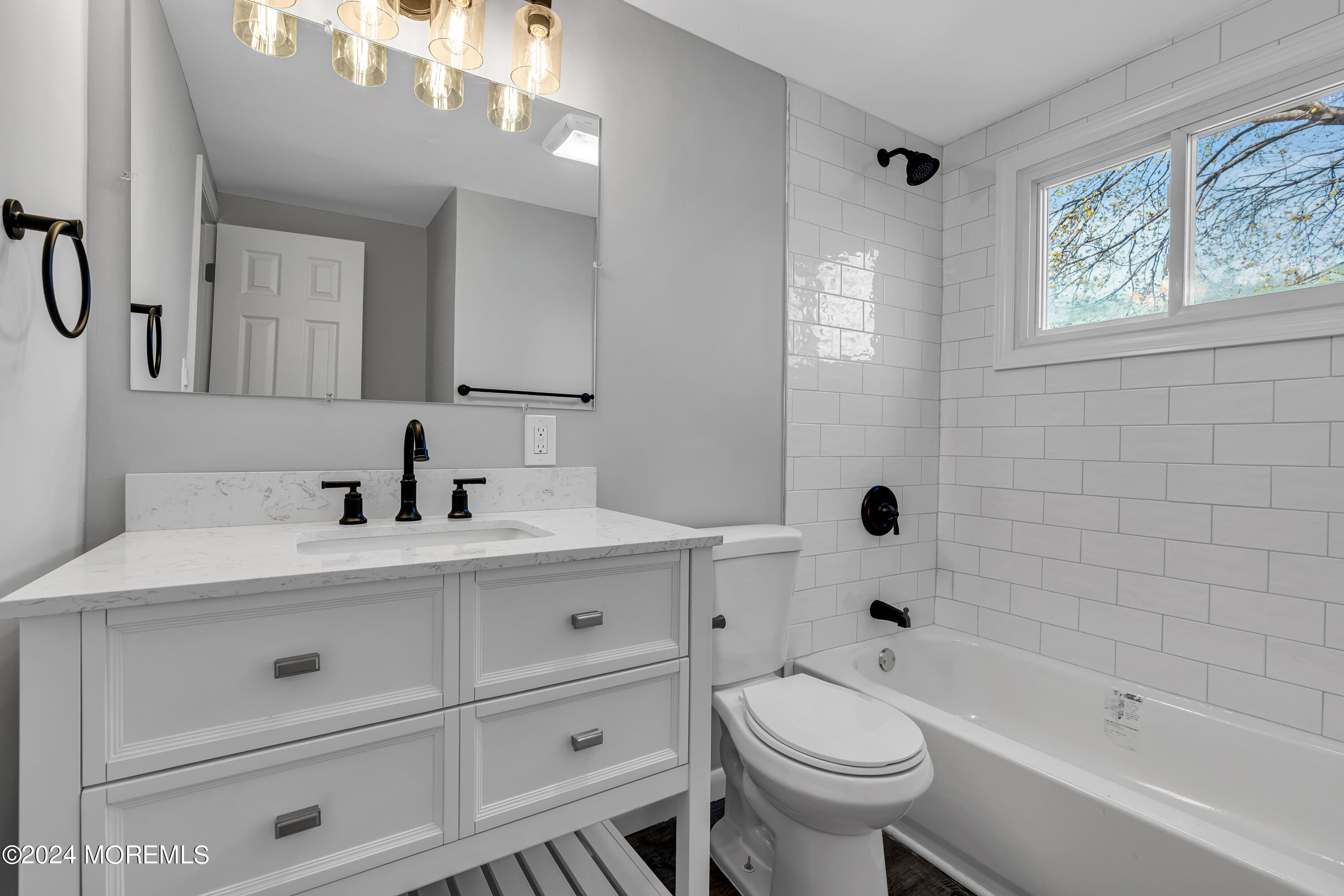 7 Squirrel Road Neptune Township, NJ 07753 - Photo 23 of 34 022_dsc04491