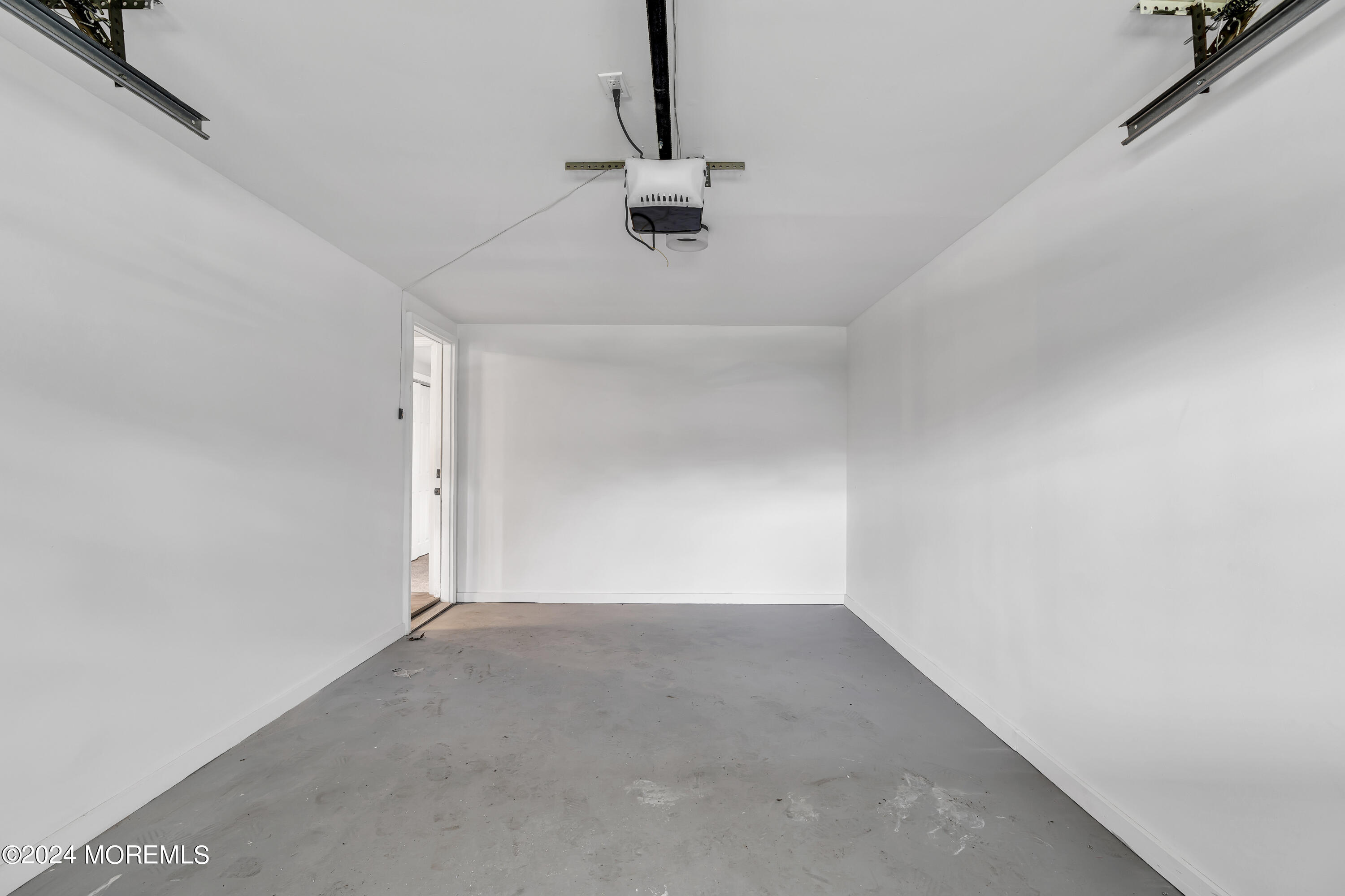 7 Squirrel Road Neptune Township, NJ 07753 - Photo 26 of 34 025_dsc04506