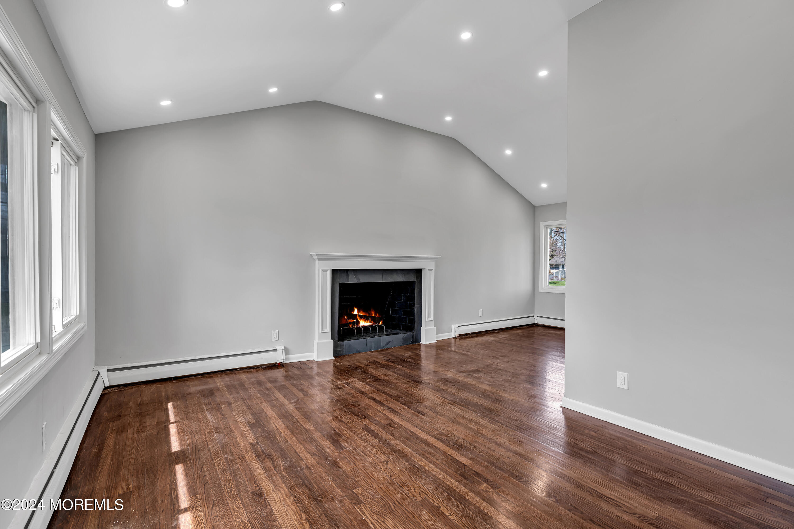 7 Squirrel Road Neptune Township, NJ 07753 - Photo 4 of 34 008_dsc04421-1