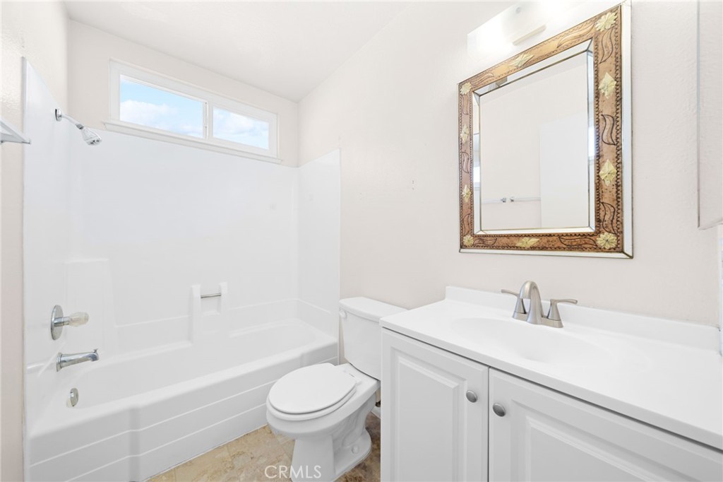 3151 Neptune Drive Riverside, CA 92503 - Photo 16 of 40 Hall bathroom