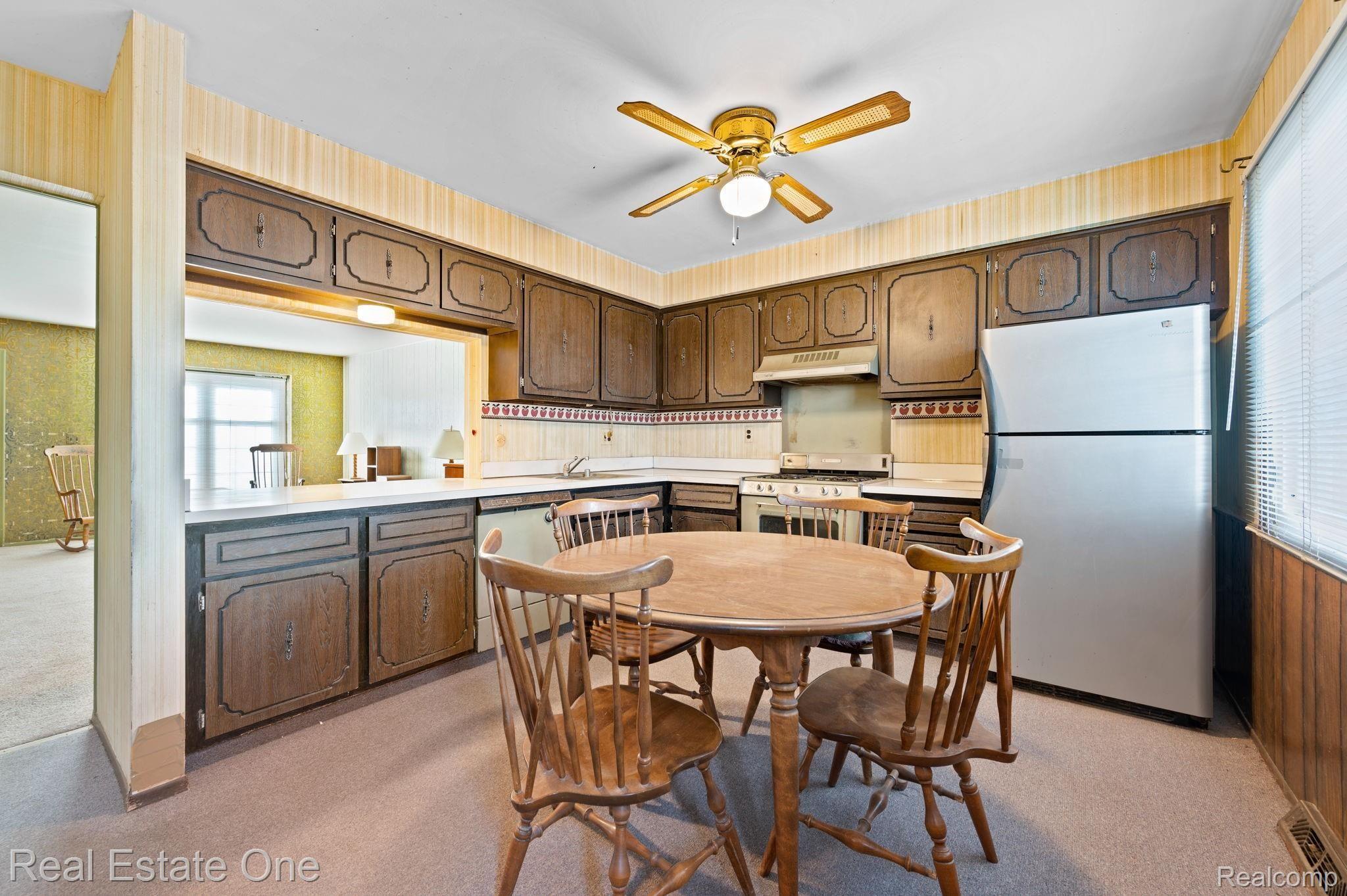 31261 Hoover Road Warren, MI 48093 - Photo 7 of 22 6-web-or-mls-31261-Hoover-Rd-6.jpg