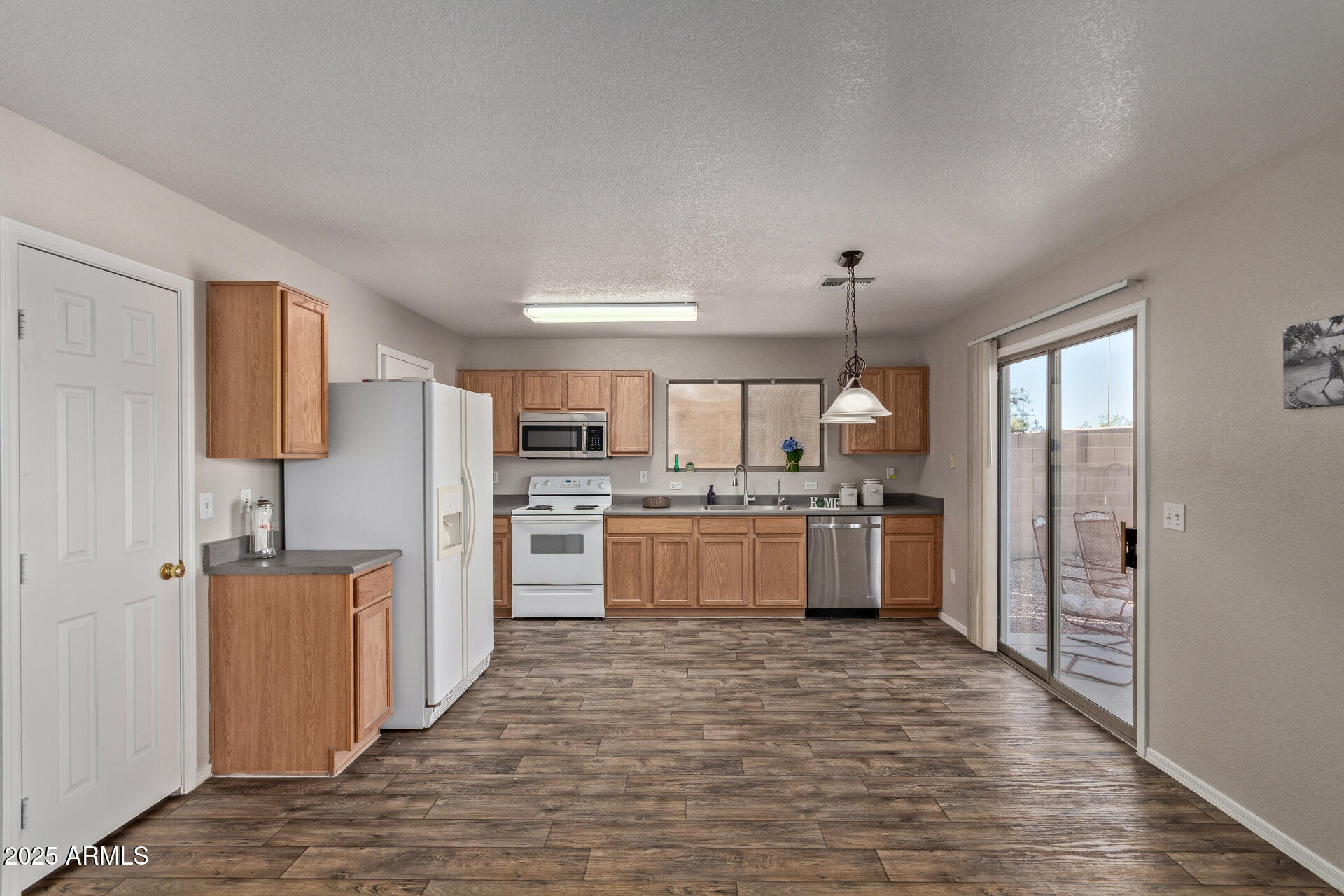 3234 South Bowman Road Apache Junction, AZ 85119 - Photo 13 of 48 Kitchen