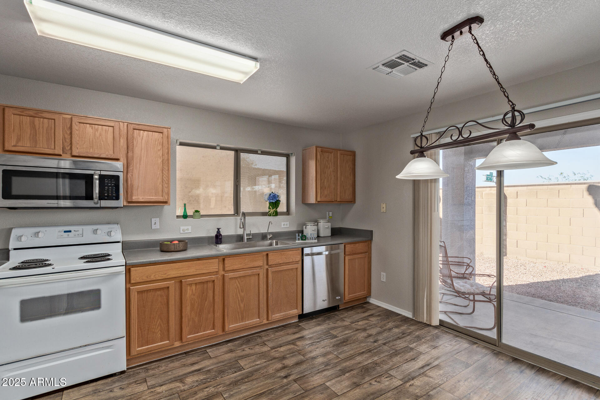 3234 South Bowman Road Apache Junction, AZ 85119 - Photo 14 of 48 Kitchen
