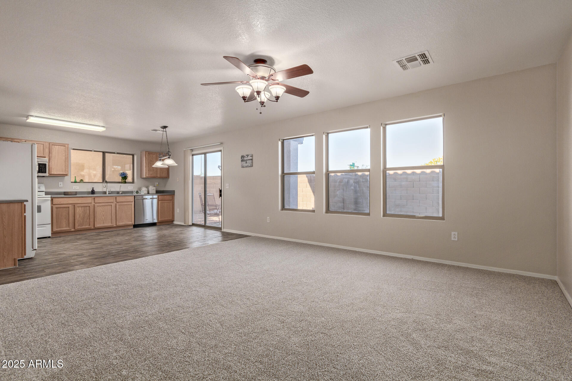 3234 South Bowman Road Apache Junction, AZ 85119 - Photo 10 of 48 Great Room