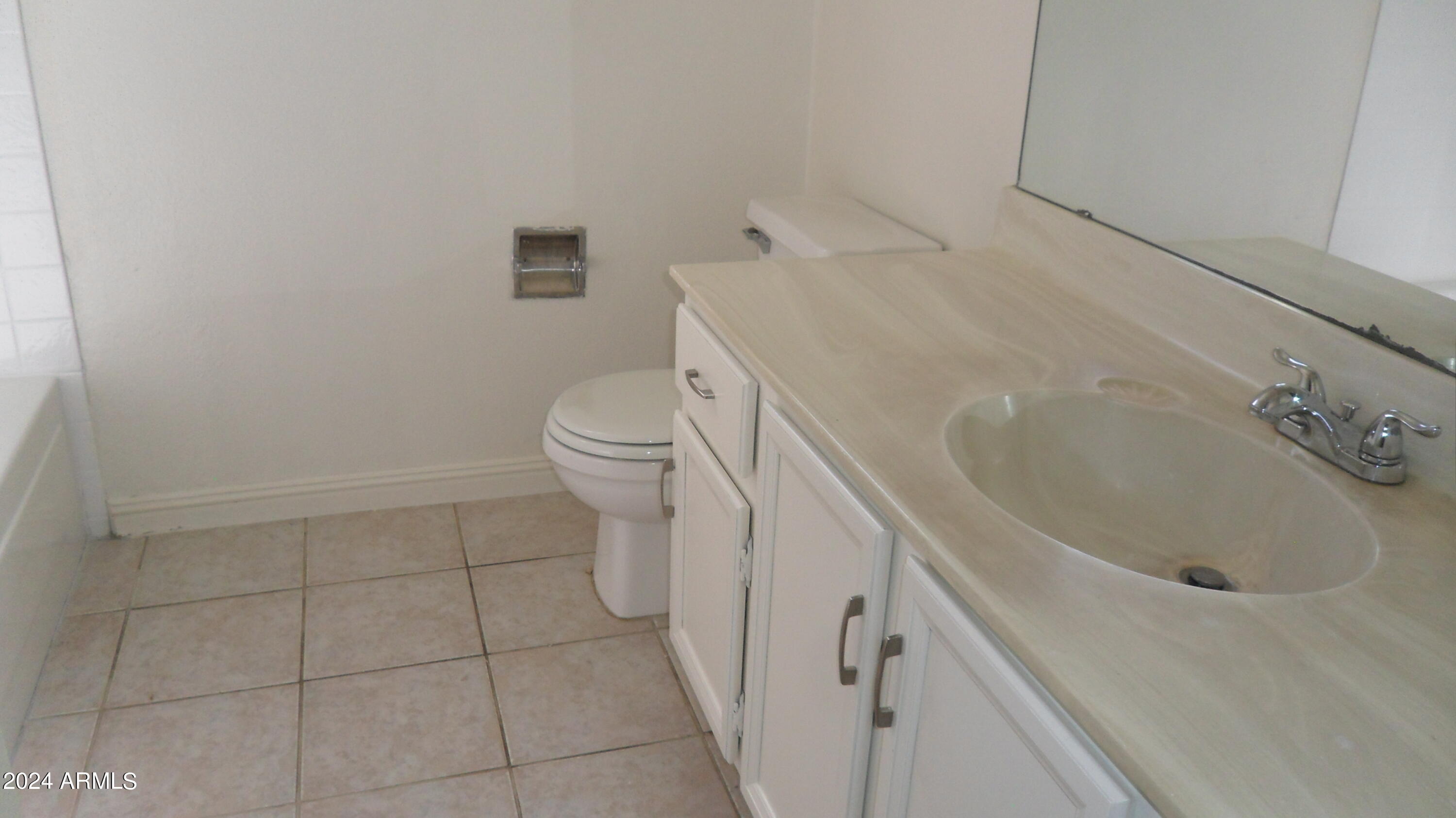 2146 West Utopia Road Phoenix, AZ 85027 - Photo 10 of 15 SAM_5350