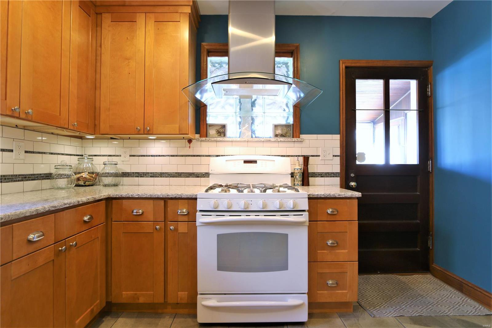 5711 Rosa Avenue St. Louis, MO 63109 - Photo 14 of 36 Gallery Image 14
