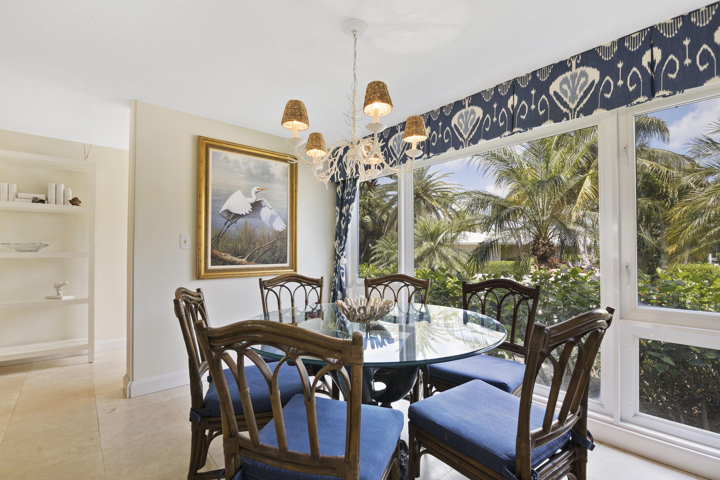8 Exuma Road Key Largo, FL 33037 - Photo 19 of 29 Dinning area