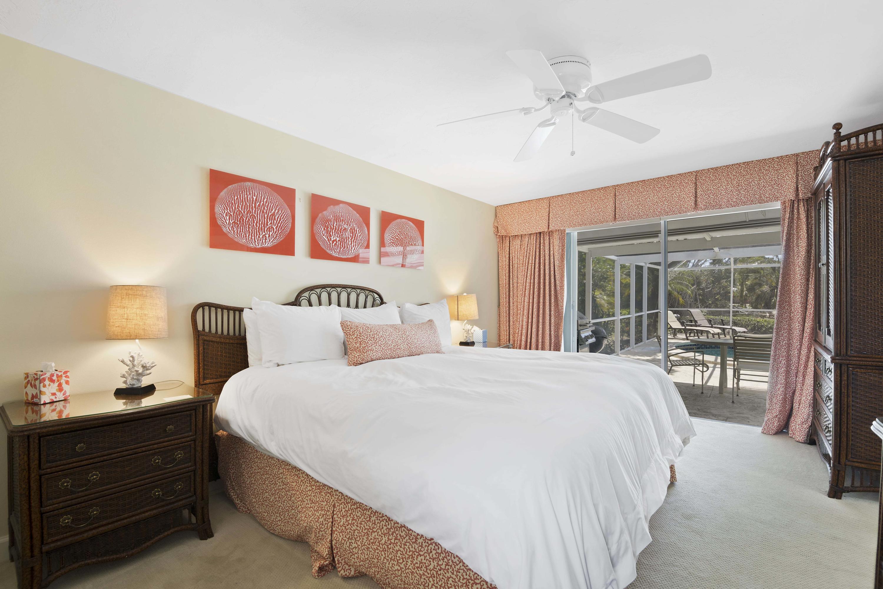 8 Exuma Road Key Largo, FL 33037 - Photo 22 of 29 Master bedroom