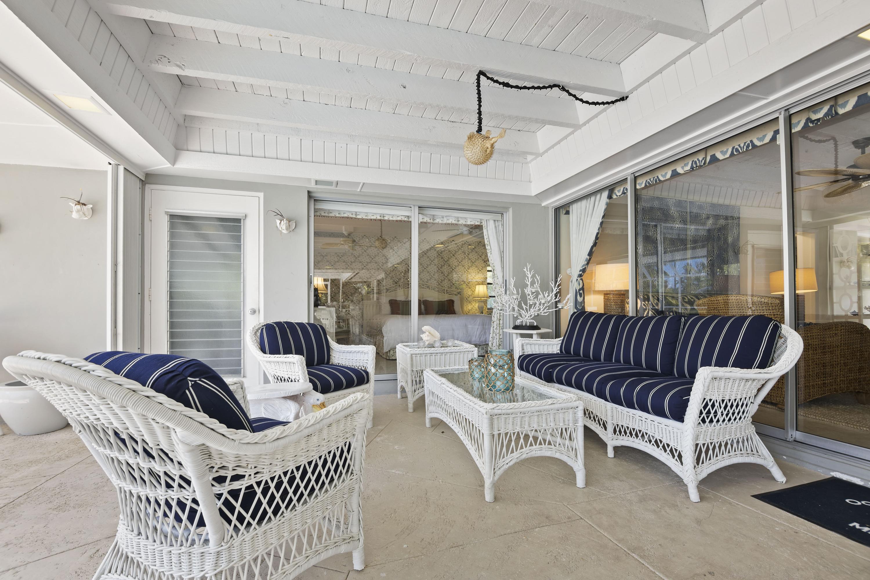 8 Exuma Road Key Largo, FL 33037 - Photo 24 of 29 Patio sitting area
