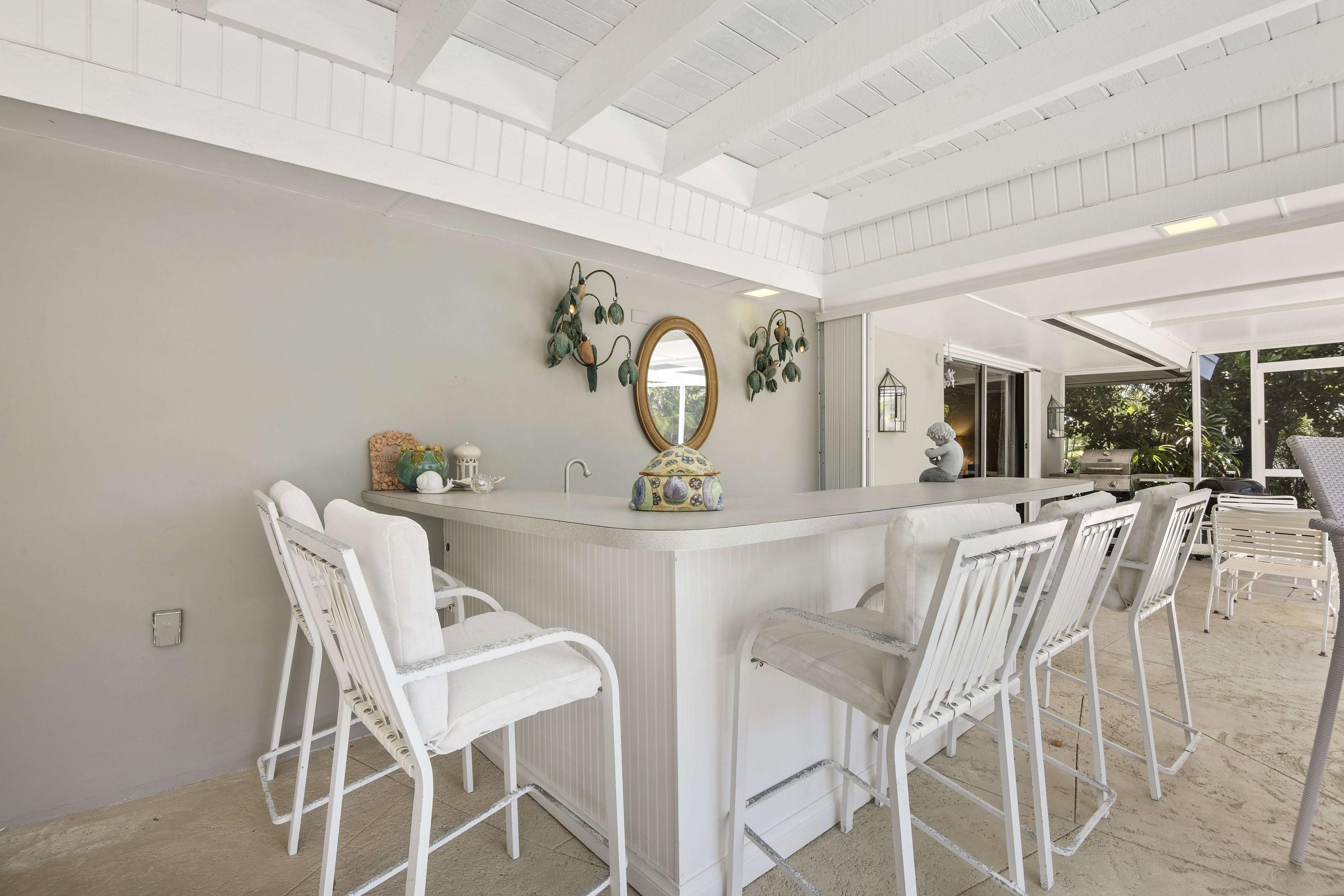 8 Exuma Road Key Largo, FL 33037 - Photo 28 of 29 Outdoor Bar area