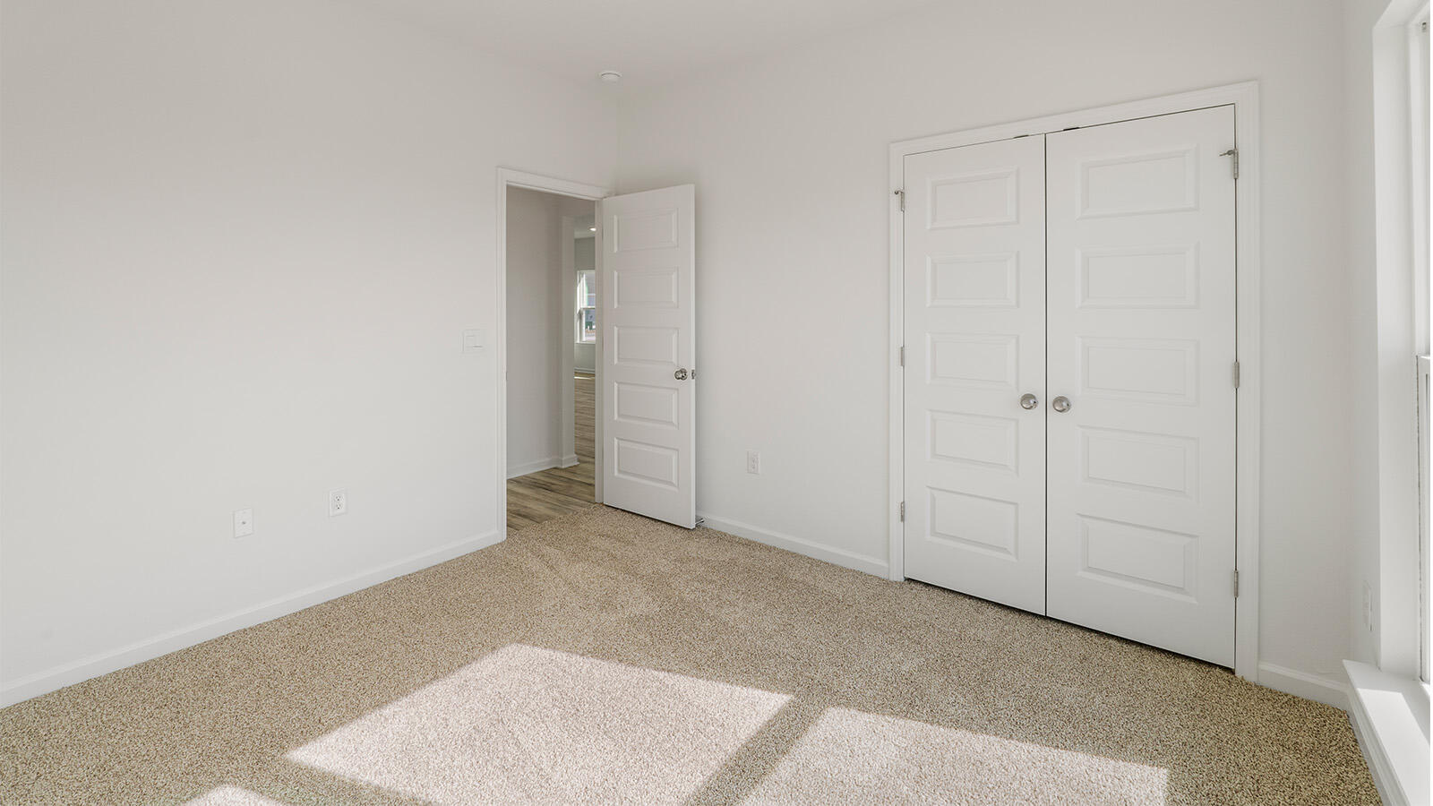81 Bluebeech Street Freeport, FL 32439 - Photo 13 of 40 81_Bluebeech_Street_12_Bedroom