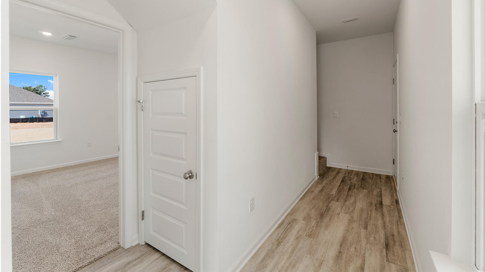 81 Bluebeech Street Freeport, FL 32439 - Photo 25 of 40 81_Bluebeech_Street_23_Hall