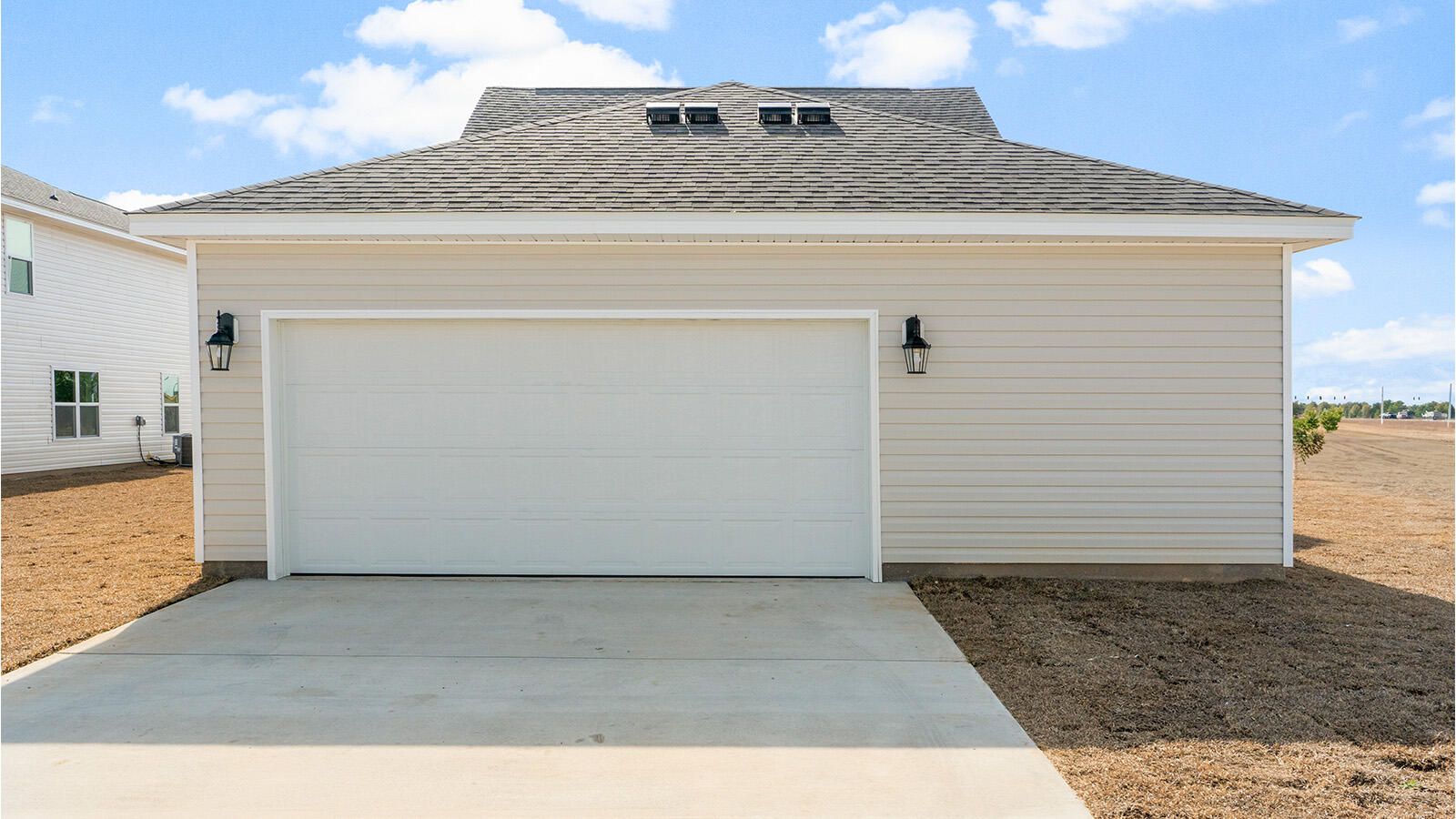 81 Bluebeech Street Freeport, FL 32439 - Photo 29 of 40 81_Bluebeech_Street_27_Garage