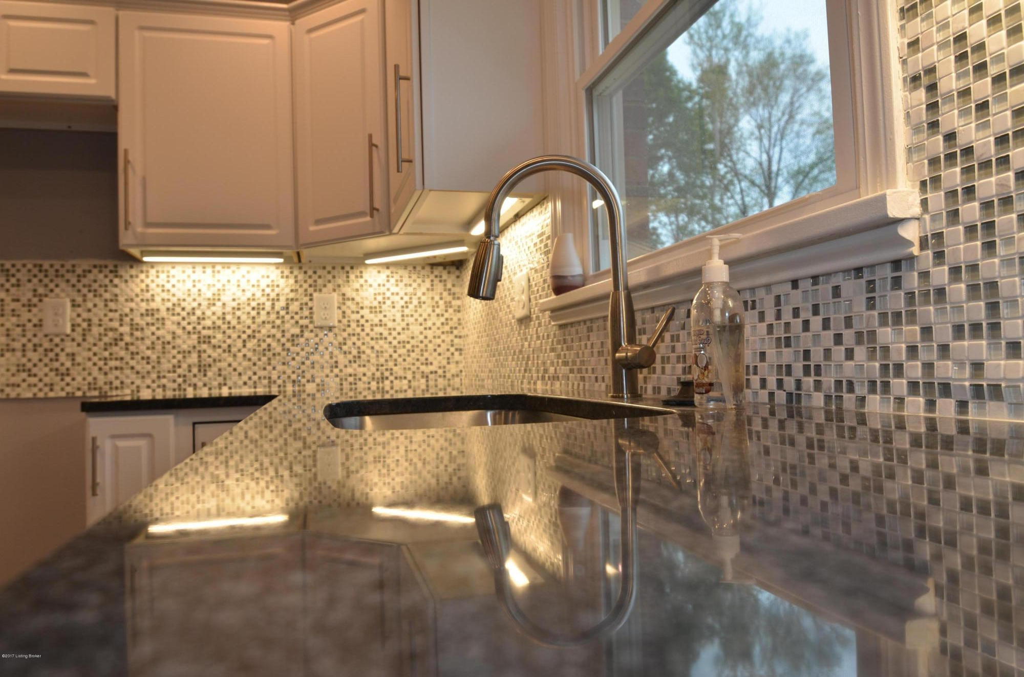 7409 Ridan Way Louisville, KY 40214 - Photo 30 of 54 DSC_8821