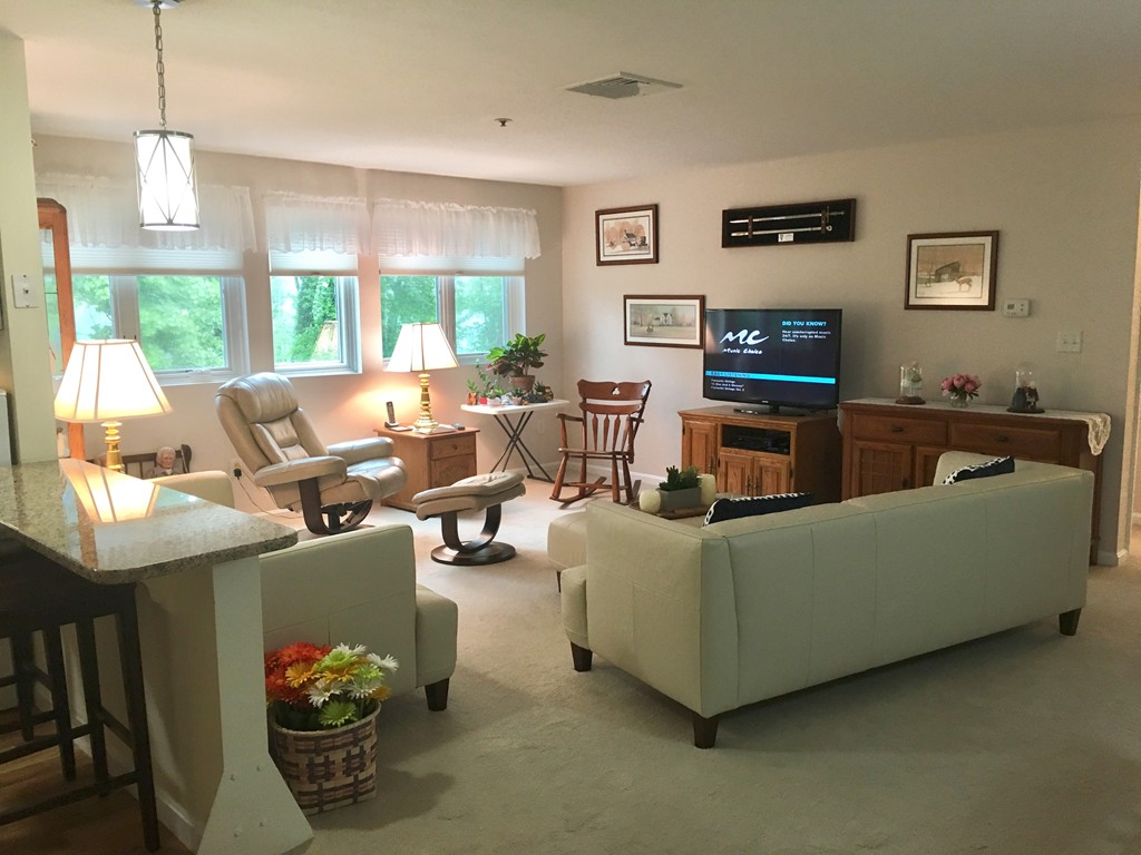 36 Dunham Road, Unit 202 Beverly, MA 01915 - Photo 3 of 19 Gallery Image 3