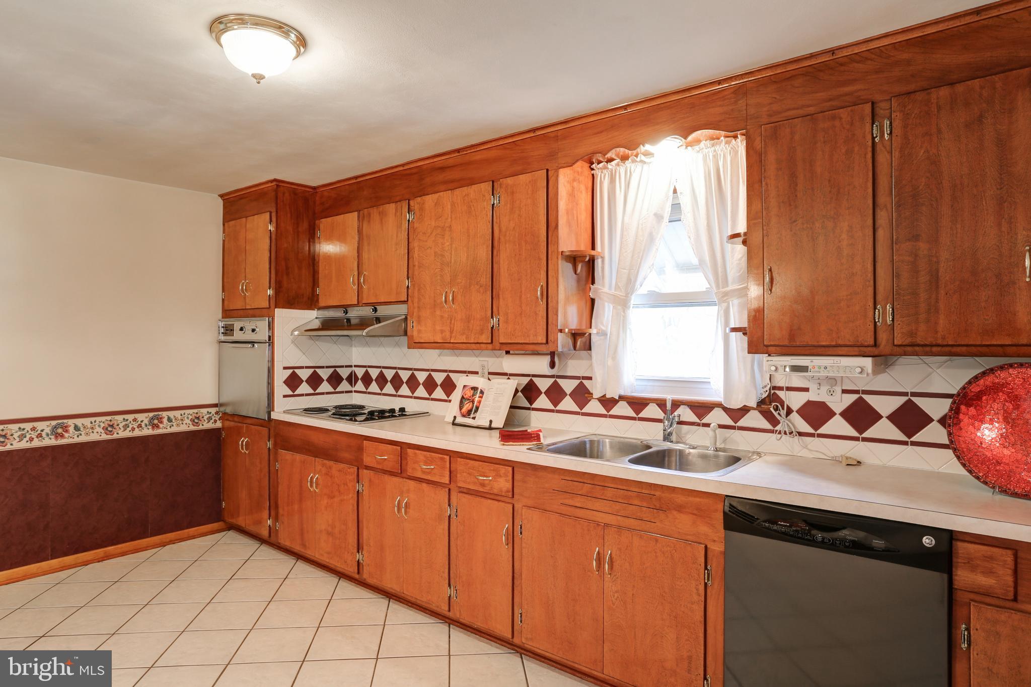 3301 Grandview Road Hanover, PA 17331 - Photo 6 of 28 Gallery Image 6