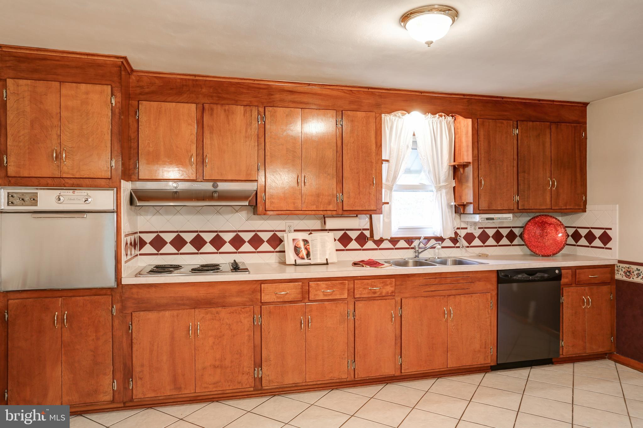 3301 Grandview Road Hanover, PA 17331 - Photo 7 of 28 Gallery Image 7