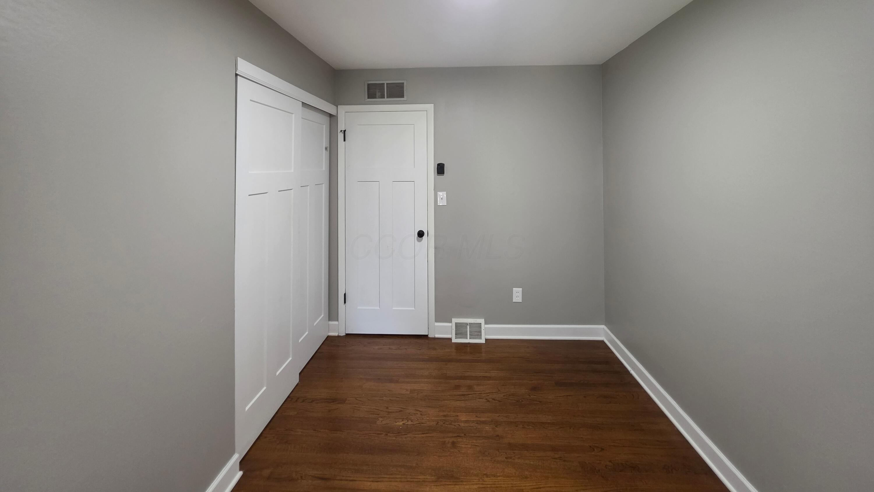 3137 Hillgate Road Columbus, OH 43207 - Photo 25 of 36 Bedroom 2