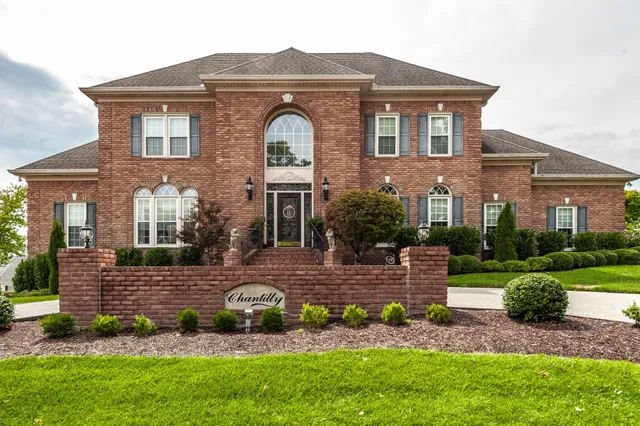$1,200,000 | 111 Governors Point Boulevard, Hendersonville, TN 37075