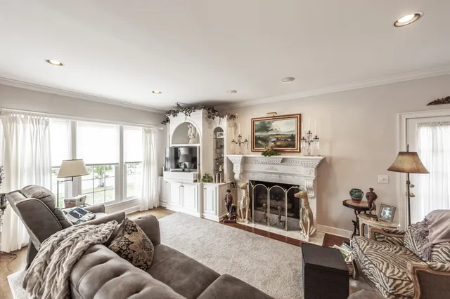 $1,200,000 | 111 Governors Point Boulevard, Hendersonville, TN 37075