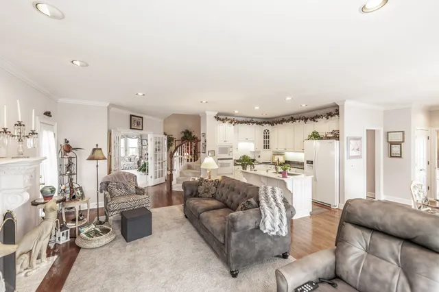 $1,200,000 | 111 Governors Point Boulevard, Hendersonville, TN 37075